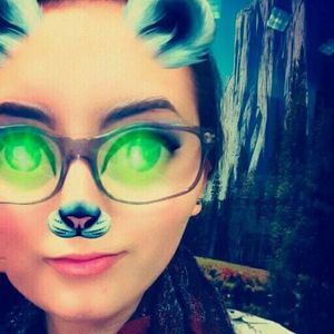 Meet your Posher, Anie